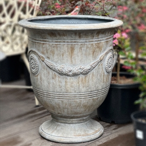 MetroLite Anduze Urn Set 2